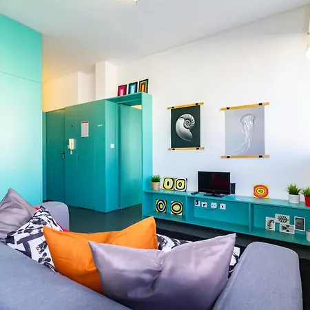 Apartment In Center 1t